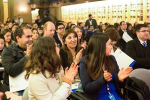 Clase Ejecutiva UC graduó a alumnos de Walmart de sus programas de diplomado online.