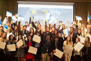 Clase Ejecutiva UC graduó a alumnos de Walmart de sus programas de diplomado online.