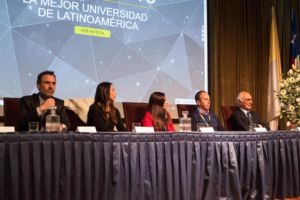 Clase Ejecutiva UC graduó a alumnos de Walmart de sus programas de diplomado online.