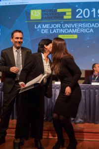 Clase Ejecutiva UC graduó a alumnos de Walmart de sus programas de diplomado online.